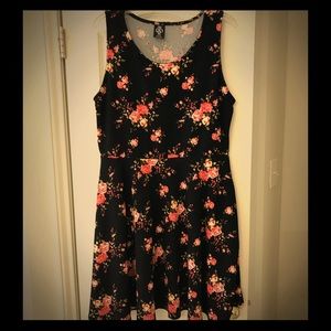 Agnes & Dora Fisher Dress XXL